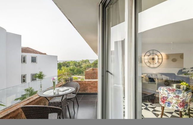 El Arbol by Hireavilla-2br w Rooftop Pool in Nerul - Photo 4