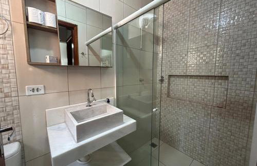 Casa com piscina no Ouro Verde, próx Argentina, Marco 3F e roda gigante - Foto 18