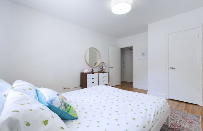 Bright 4-Bedroom in Forest Hill - Photo 10