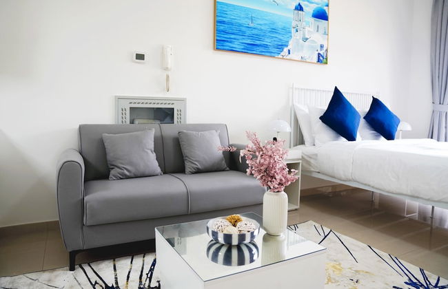 Stunning Sea View Apt. With Balcony - RAK - Photo 12