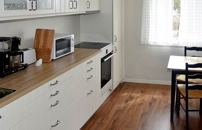 6 Person Holiday Home in Bakkasund - Foto 13