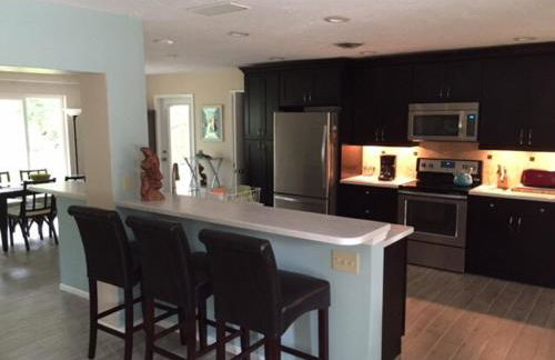 Tropical Beach House- 100 Steps to the Gulf! - Foto 10