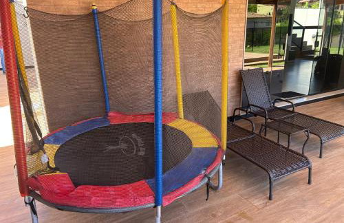 Casa de alto padrão com piscina,quadra e jacuzzi em condomínio - Foto 51