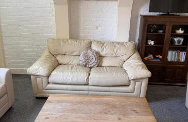 Quiet, Sleeps 7, Notts City, Transport, Motorpoint, Trent Bridge GF - Foto 17