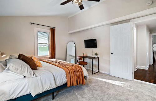 Hot Tub Ping Pong Sleeps 9 Retro Fun - Foto 23