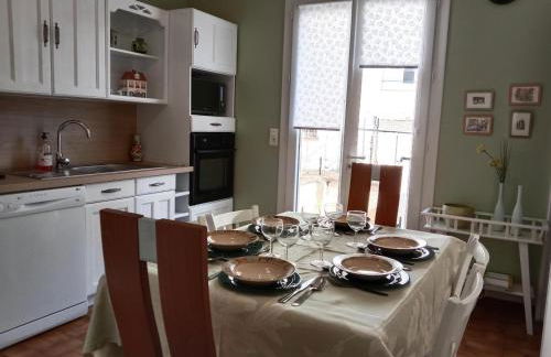 Maison rénovée proche Vichy : 3 chambres, cour fermée, tout inclus, idéal curistes et activités naturelles - FR-1-489-481 - Foto 7