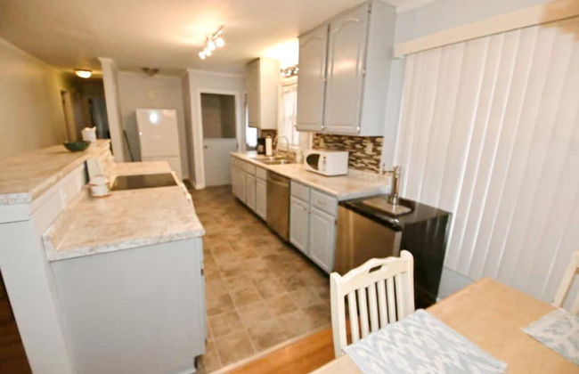 2 Blocks to ND 4 Bedroom 2 Bath Home 1217 - Foto 4