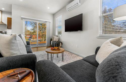 The Downtown Loft - Pet Friendly - NEW BUILD ADU - Foto 14