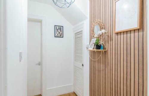 Charming London Flat Near Wembley Parks & Garden - Foto 17