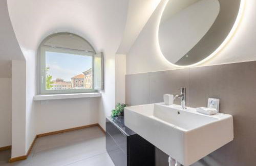 Hostdomus - Lagrange Luxury Apartment - Photo 13