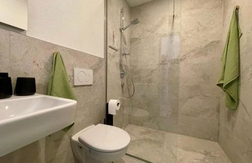 Goldstadt Comfort Suite - City Apartment Schlössle - Foto 14