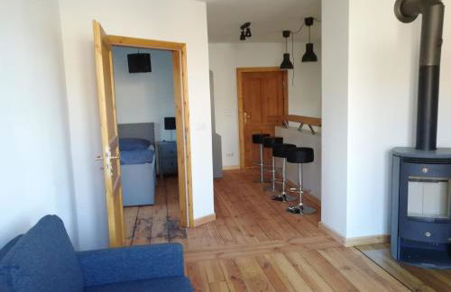 Schlossblick Apartment für 4 mit Küche Kamin Netflix Parken und Hofladen - Foto 14