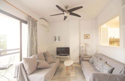 Apartamento Vistahermosa terraza y piscina - Foto 5