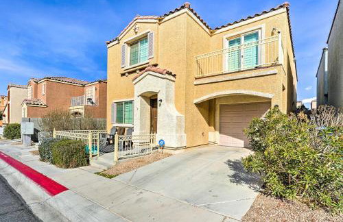 Stylish House with Patio, 8 Mi to Vegas Strip! - Photo 25