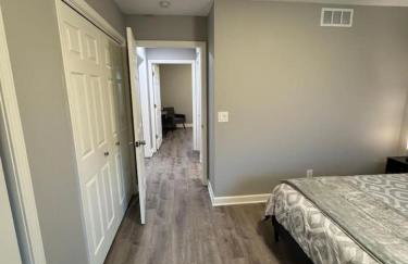 Spacious 2BR Apt with Balcony and 2 King Beds Sleeps 6 - Foto 30