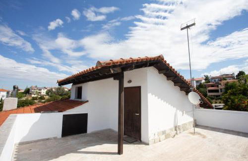 Τraditional fully detached villa on a luxurious hillock of Thessaloniki with its own garden also for family & wedding gatherings for 10 to 25 people only 15 minutes from airport - Foto 52