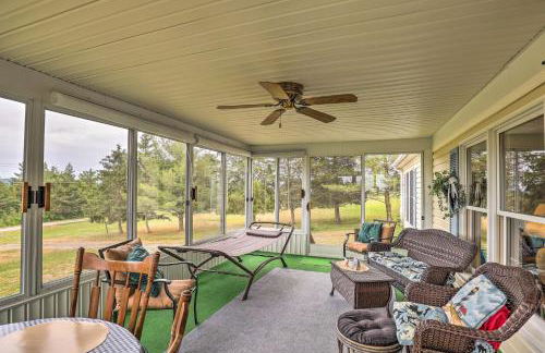 Finger Lakes Retreat with Sunroom, Fire Pit and BBQ! - Foto 22