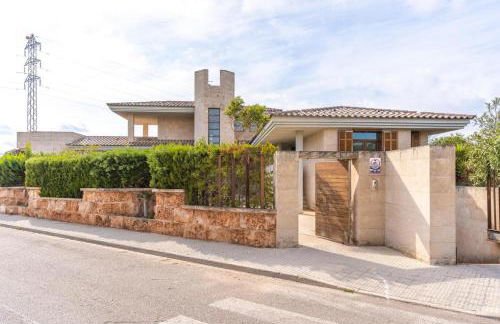 Villa de lujo con piscina, jacuzzi, jardín y terraza - Foto 3