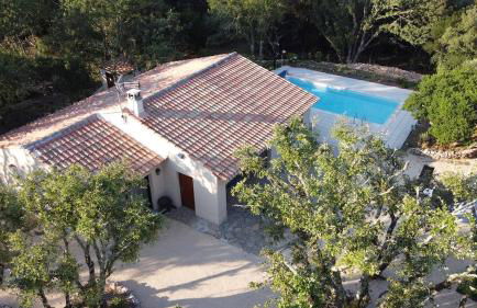 Villa avec piscine sur terrain clôt - Photo 24