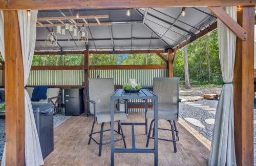 Secluded Luxury Wagon with Pond, King Bed, Full Bath, Patio - Foto 15