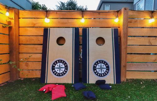 Travelers Dream, Walk to Space Needle, Firepit, cornhole - Foto 44