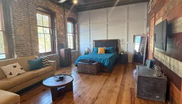 Exposed Elegance - Foto 3