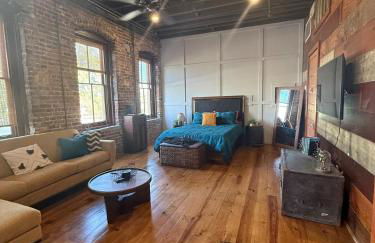 Exposed Elegance - Foto 3