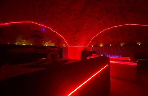 Secret LoveRoom - SpaBalnéo, Lit King Size, CLIM, Chic, calme et discret, 2 personnes - Foto 9