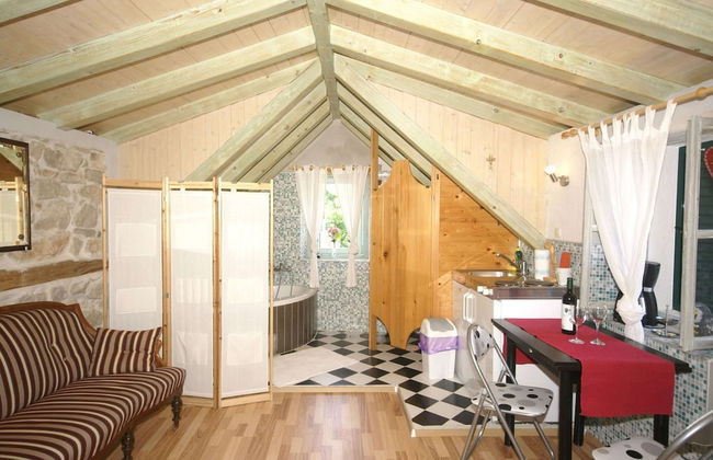 Traditional House With two Apartments - Foto 8