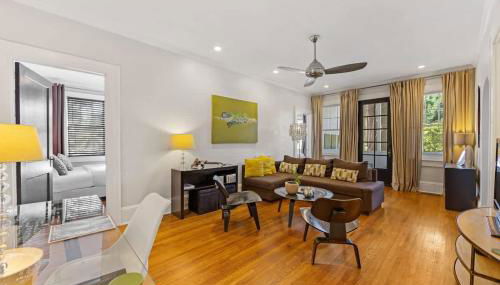 Contemporary 2BR in Myers Park with Screened Porch - Foto 5