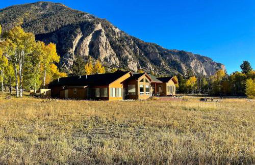 Close to Hot Springs Chalk Creek Meadows Home! - Photo 1