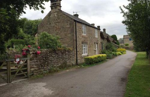 Thatch End Cottage - Photo 1