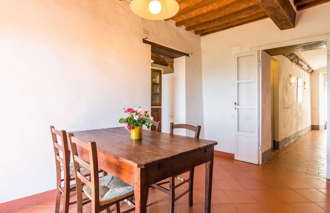 Tuscan Hilltop Getaway - Foto 25