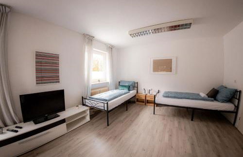 Yello Homes - großes Apartment - Am Waldrand, 15 min bis Nürnberg Messe, für 8 Personen, 2 WC's - Foto 18