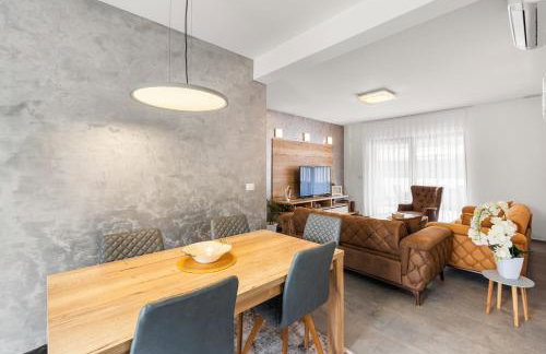 Villa Ajlin with Private Pool - Foto 37