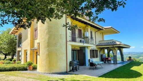 Pool, Jacuzzi and Events Room - Charming Villa in Umbria - Sleeps 24 - Lake View - Foto 3