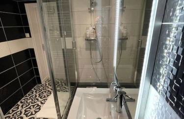 Le Sunny-hyper centre -proche gare - Paisible -WIFI HD -NETFLIX-Idéal couple business et famille - Foto 16