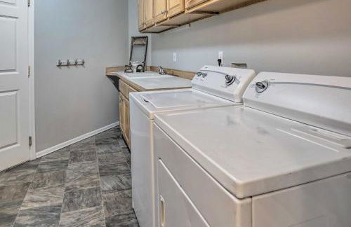 The Cedars Spacious Group Getaway in Snohomish - Photo 32