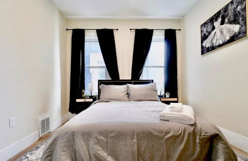 Spacious 4BDR 2BA Retreat near T-Station- 5 Mins to Boston - Photo 12