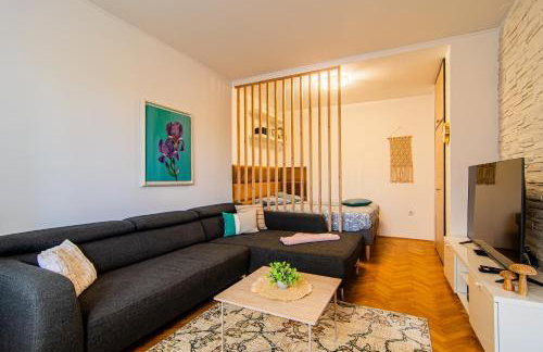 Flexible SelfCheckIns 102 - Zagreb - Parking - WIFI - Loggia - Photo 1