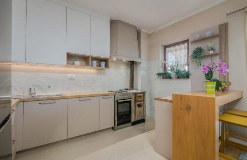 Marina Porat - Foto 5