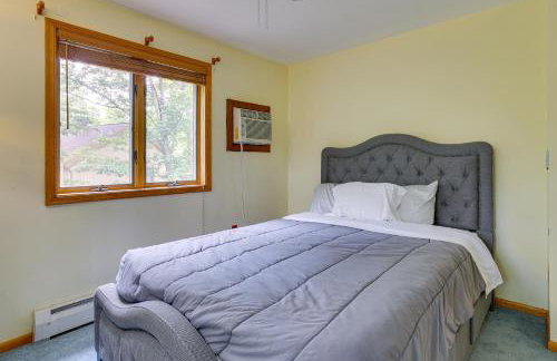 Bushkill Home with Access to Pools and Tennis Courts! - Photo 25