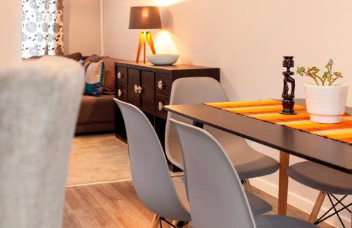 Pass the Keys Spacious and modern house with Free Parking - Photo 22