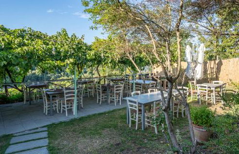 Amazing Apartment In Montecastelli Pisano With Wifi - Foto 19