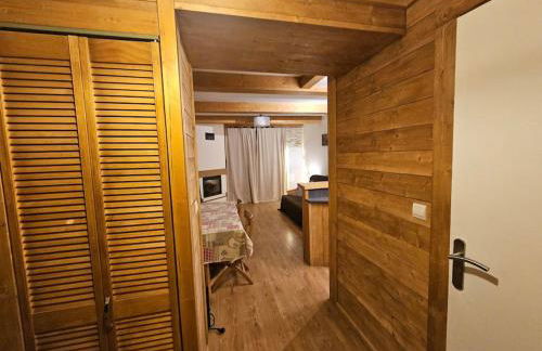 Appartement 2 pièces au milieu des chalets. Grande Terrasse Orientée Sud - Foto 15