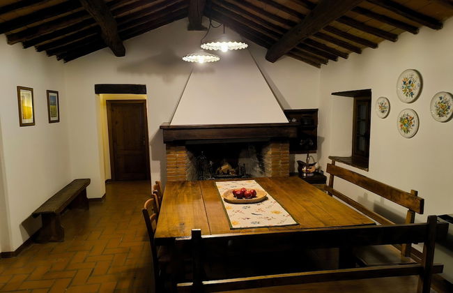 Farmhouse in Tuscany With Olive Grove Views - Foto 12