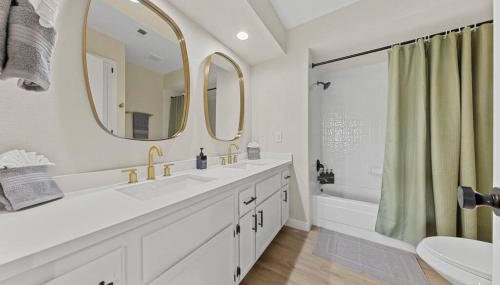 4Br Model Home w Pool and Pool table in Henderson - Foto 5