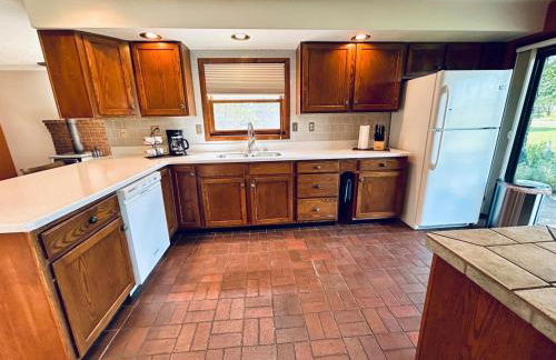 Family Home with Mountain Views! - Foto 2