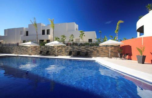 Samara Resort Gym Spa Jacuzzi Pools Marbella - Foto 18