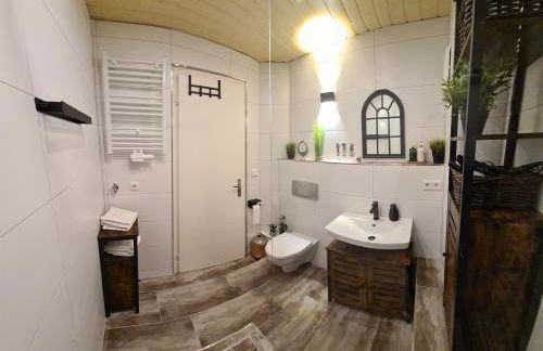 Gemütlich mit Blick auf die Burg.Autobahnanbindung - Foto 8